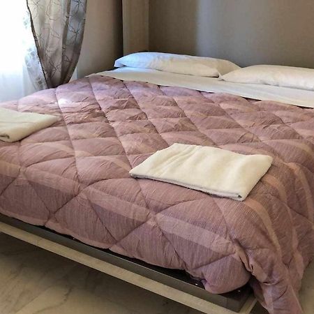 شقة بافيا  في La Casa Di Morazzone Giulia المظهر الخارجي الصورة